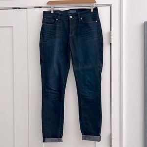 Lucky brand jeans size 28.